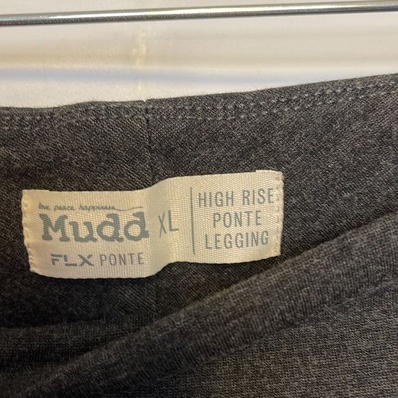 Mudd High-Waisted Ponte Leggings - Gray with Burgundy and Plaid Side Stripes -XL - Picture 2 of 4